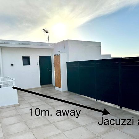 Suites With Magical View & Jacuzzi Атина Екстериор снимка